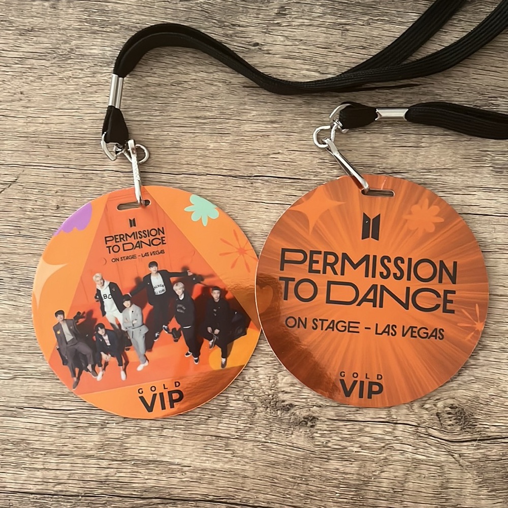 BTS VIP CONCERT BUNDLE!!! - Picture 4 of 6